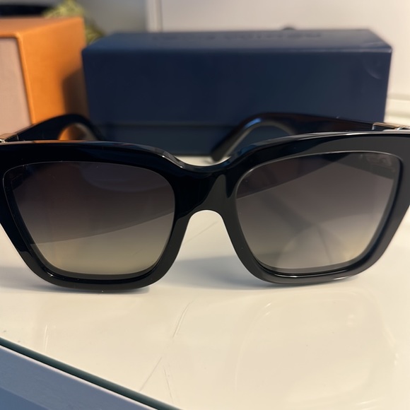 Louis Vuitton LINK PM SQUARE SUNGLASSES Authentic - Picture 7 of 15